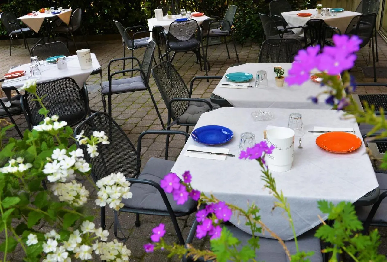 Hotel Quarcino Como Italy